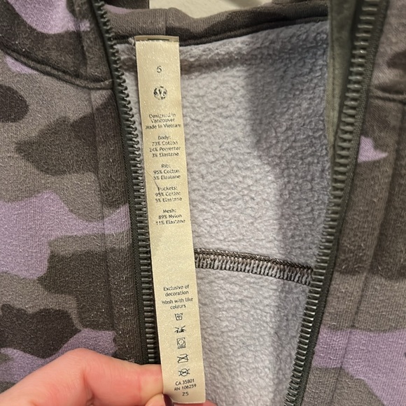 Lululemon Scuba Zip Up Hoodie Purple Camo Size 6 Women’s Hooded Sweater pockets - Picture 5 of 16